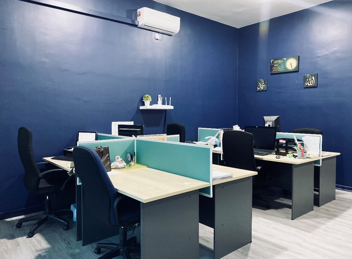 Deqara office workstations
